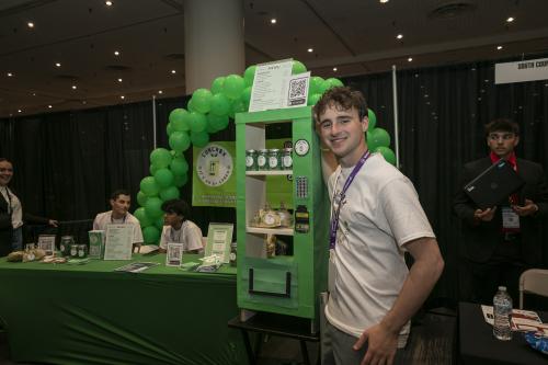 JWP VEI-YBS-Javits-041923-9910-lunchbx